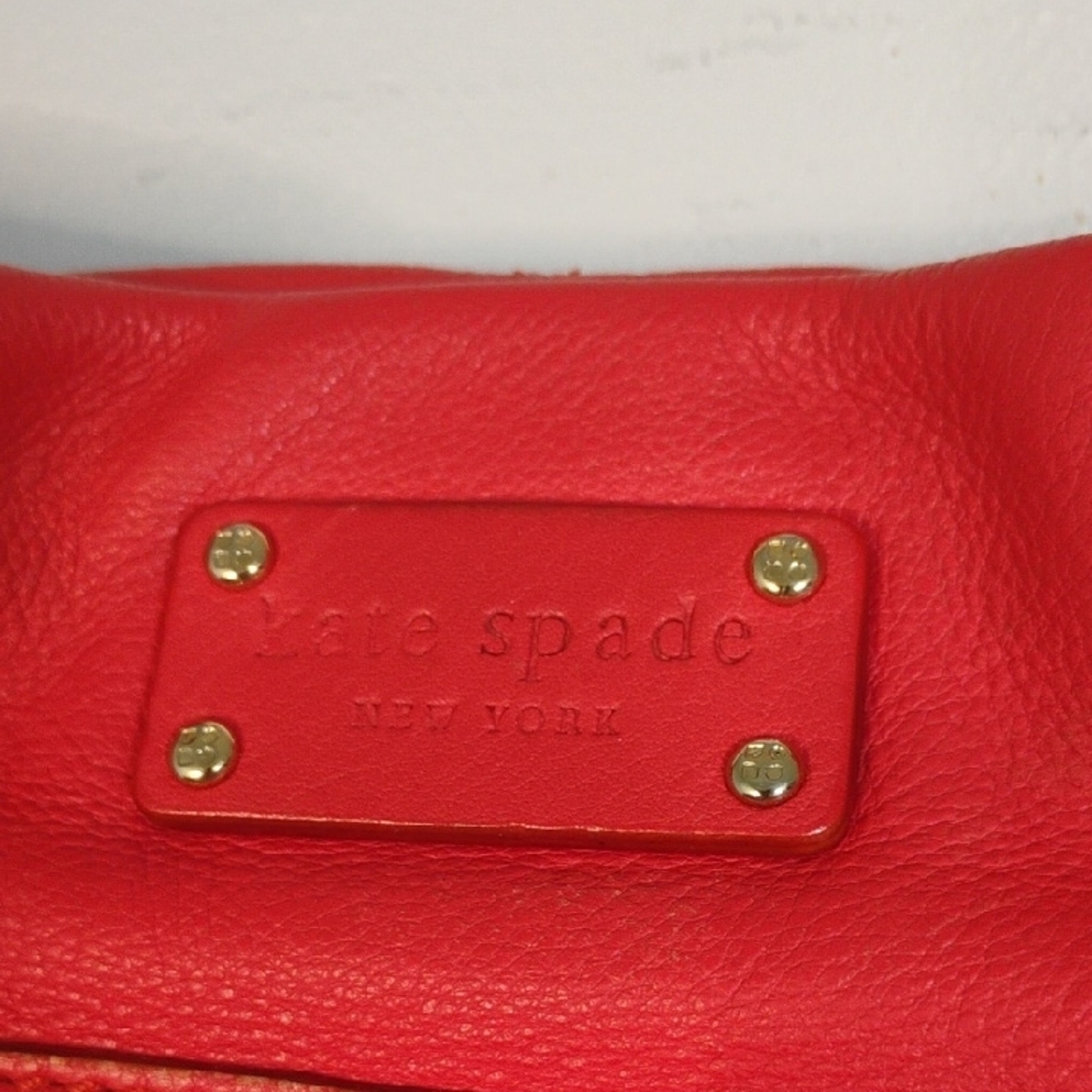 KATE SPADE Bold Coral Red Leather Crossbody Bag Classic Luxury Design - Picture 2 of 11